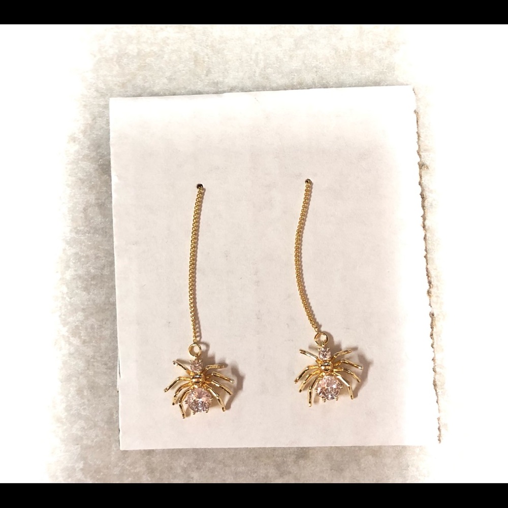 Crystal spider threader earrings 🕷🕸🖤 - Picture 6 of 7